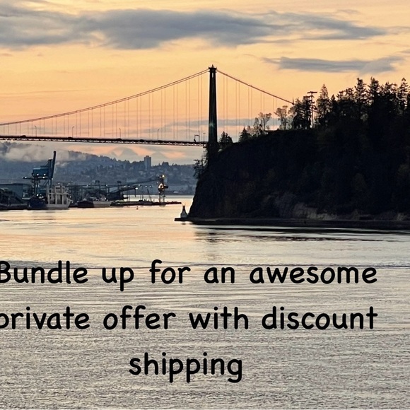 Le Chateau XL black and white V neck belted stretchy asymmetrical top - Picture 8 of 8